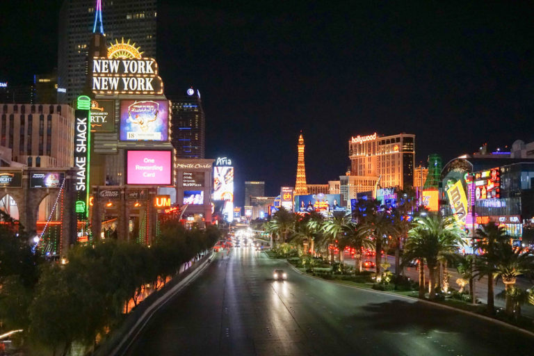 ลาสเวกัส เมืองแห่งบาป เดินเที่ยว ชมแสงไฟ กินบุฟเฟต์ตัวแตก (Las Vegas)